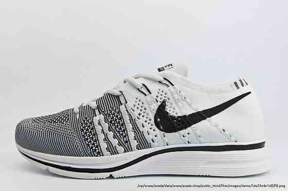 Flyknit Racer White / Black Moscow