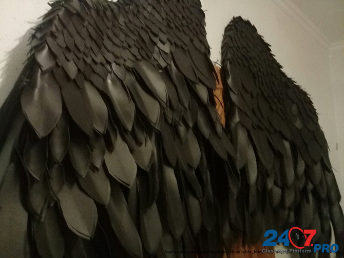 САМАРА. Продаю большие черные крылья, материал - изолон. Это не картон. Самара - изображение 4