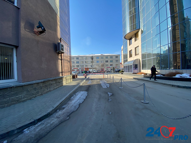 Парковочное место в центре города Yekaterinburg - photo 3