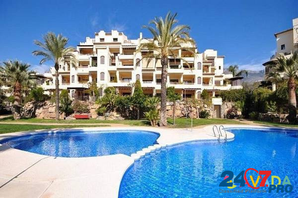 Недвижимость в Испании, Квартира на первой линии пляжа в Альтеа, Коста Бланка, Испания Valencia - photo 1