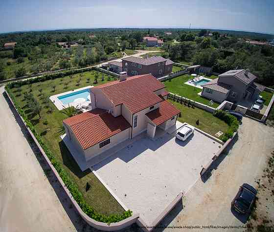 Удивительный загородный дом расположен в красивом южно-центральном Истрии Хорватия Дубровник