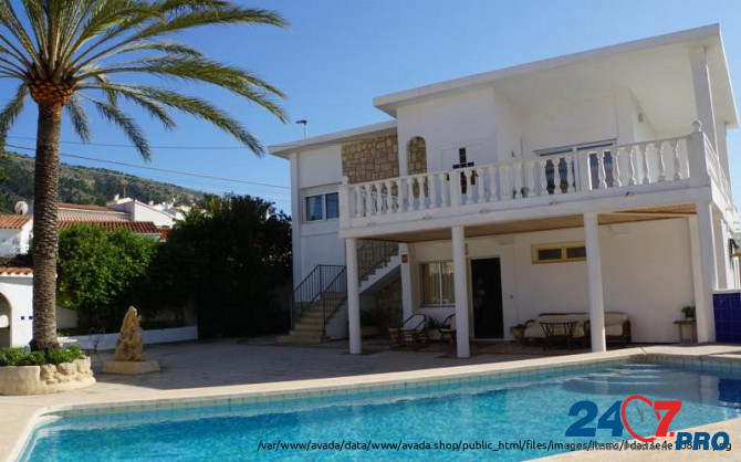 Продается вилла 230 кв метров с бассейном и частным садом в Л’Альбире Alicante - photo 4
