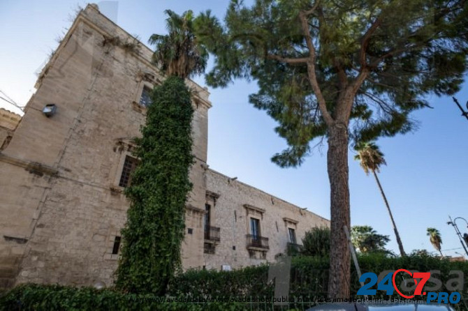 Продается элегантная укрепленная резиденция в Комизо Сицилия Catania - photo 1