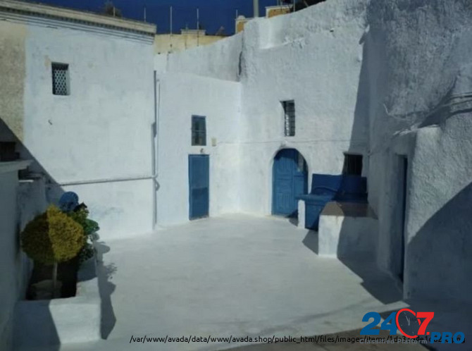 Светлый дом с террасой площадью 150 кв.м. в Греции Афины - изображение 2