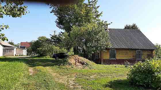 Два крепких дома на участке 22 сотки в деревушке у озера, баня, гараж, хоз-во. Pskov