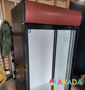 Холодильный шкаф витрина 120см Uglich