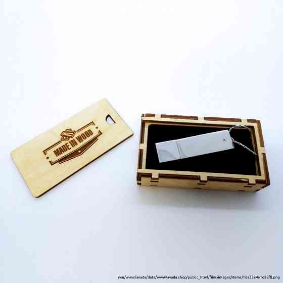 Оригинальная подарочная коробочка-футляр для USB-флешки ТЕЛАМОН Moscow