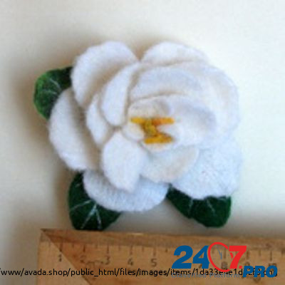 Брошь "Белая роза Чебоксары - изображение 2