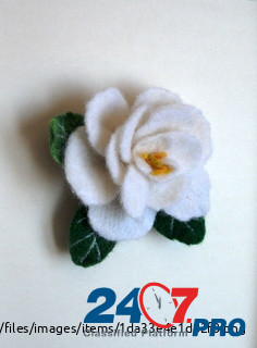 Брошь "Белая роза Чебоксары - изображение 3