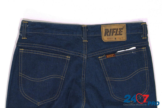 Продам джинсы женские 44-46 RIFLE Италия по талии 71см, по боковому шву 102см, по Новосибирск - изображение 1