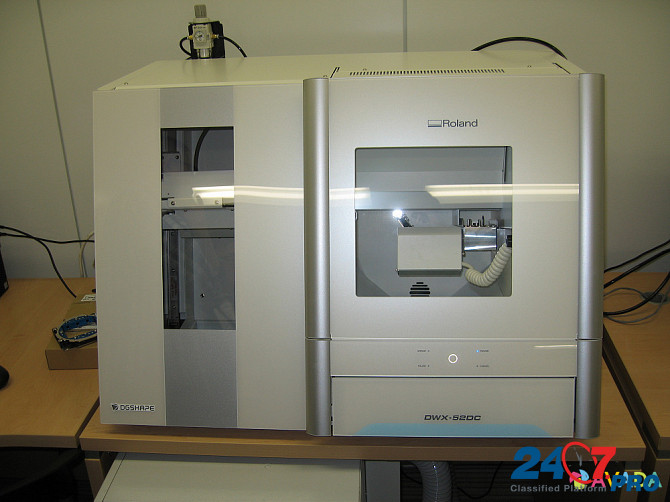 Roland DWX-52DC 5-Axis Dental Milling Machine With Automatic Disc Changer  - photo 2
