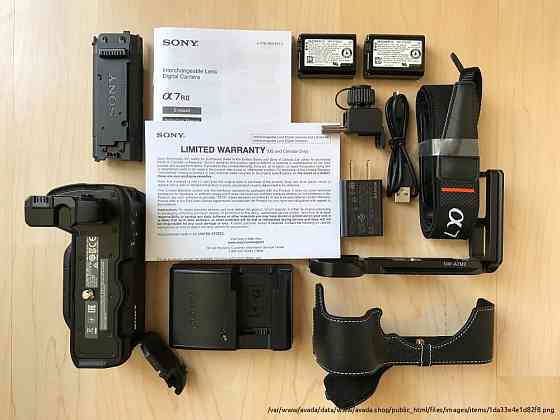 Sony Alpha a7R II цифровая камера + Sony Vario-Tessar T FE 28-70mm Moscow