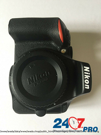 Nikon D5600 Цифровая зеркальная фотокамера (только корпус) Москва - изображение 3